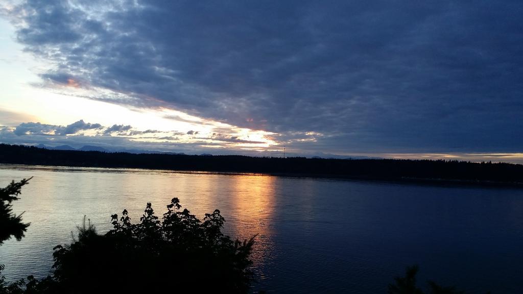 Above Tide Motel Campbell River Zewnętrze zdjęcie