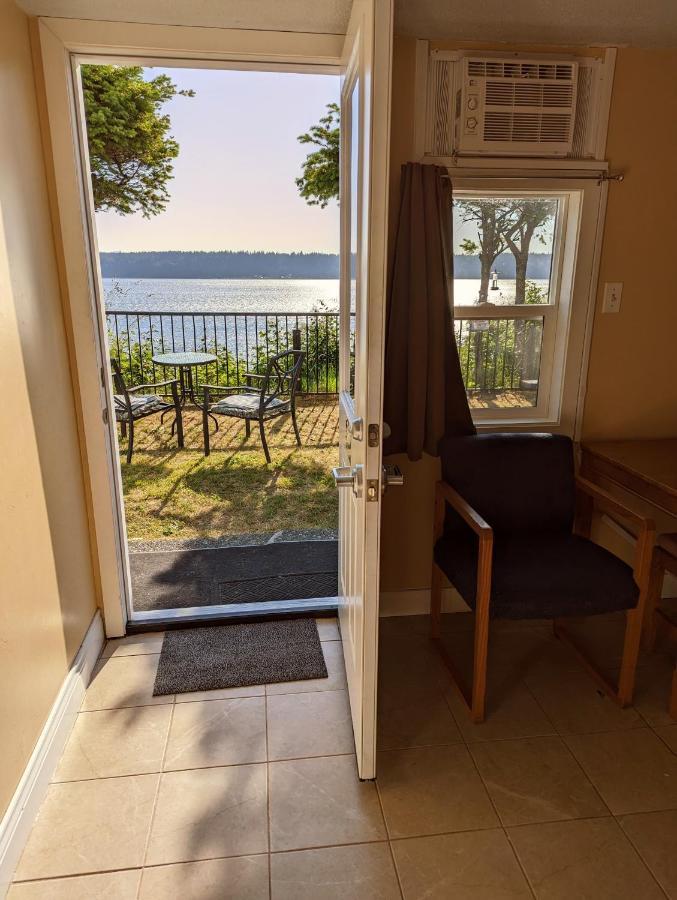 Above Tide Motel Campbell River Zewnętrze zdjęcie